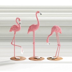 TABLETOP FLAMINGO TRIO